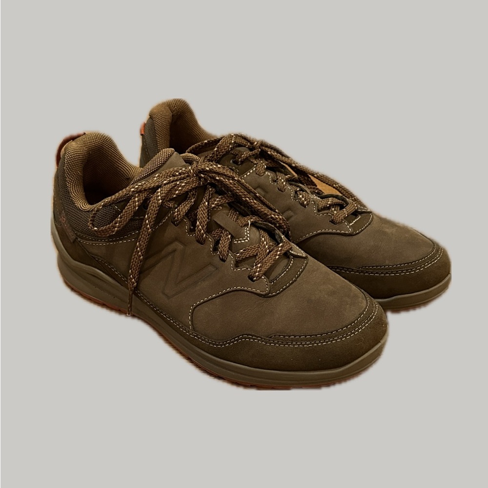 New Balance Men's Brown Sneakers